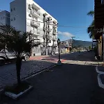 Agito e Sossego na Rua mais Charmosa de Ubatuba pelo GOOGLE
